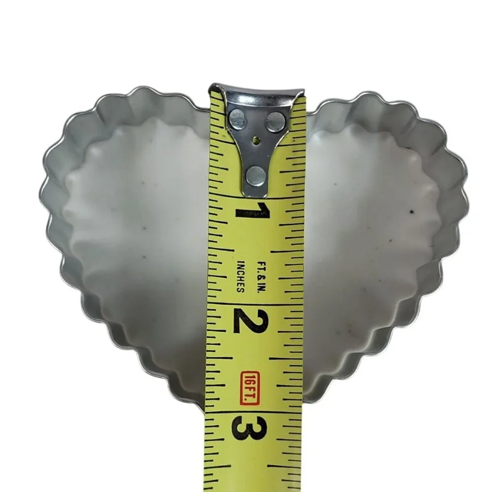 Wilton Nesting Heart Cookie Cutters Metal 4 PCS Scalloped Valentine's Wedding